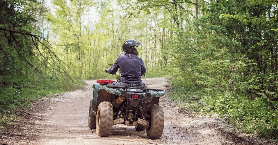 Welk rijbewijs heb je nodig voor het rijden op een quad?