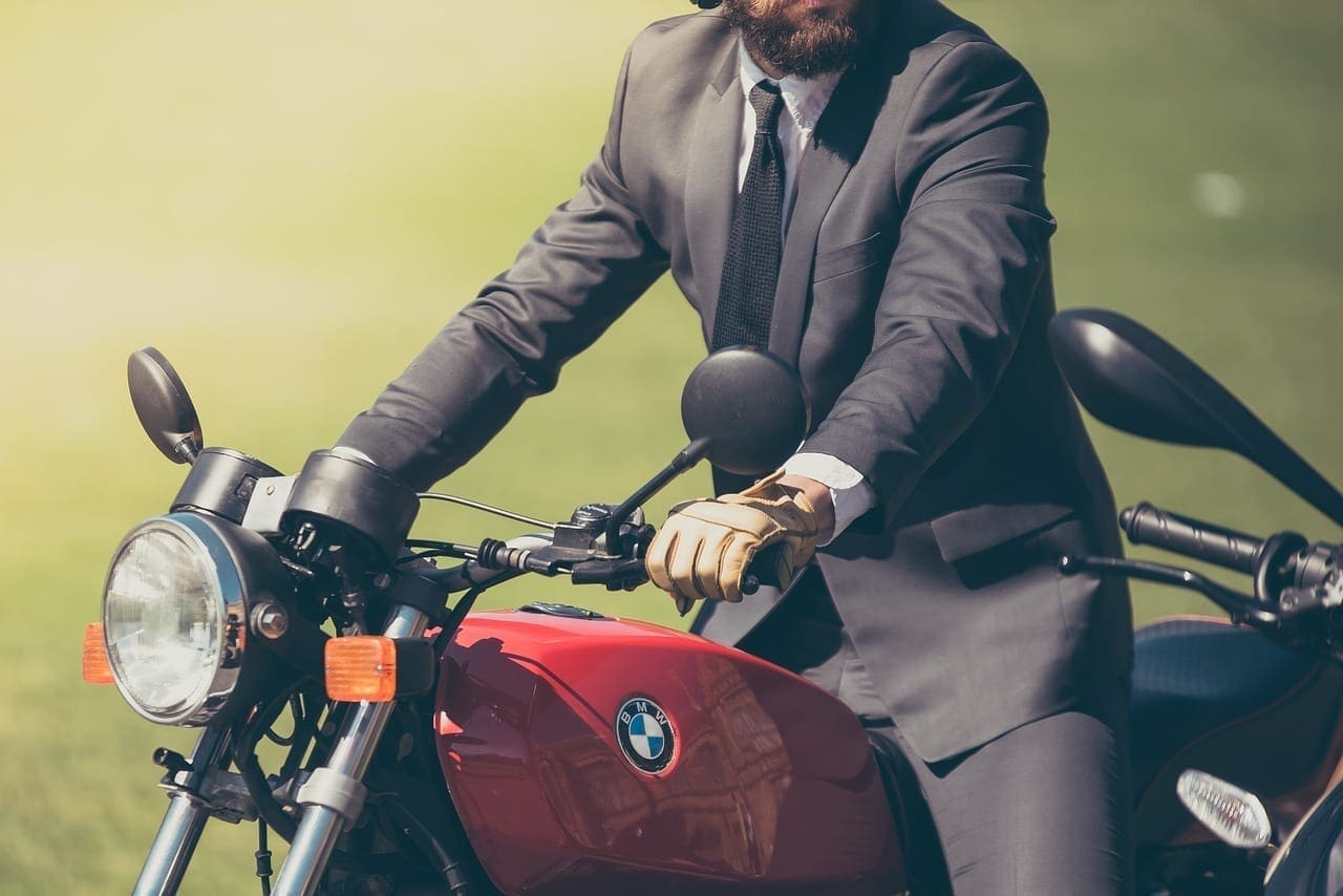 Een motorverzekering zonder rijbewijs mogelijk? Alpina