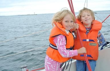 minimum age sailing license