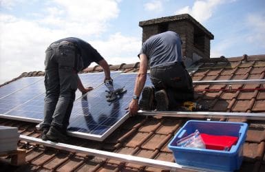 Woningverduurzaming zonnecellen leggen