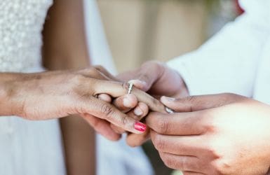 Financiële gevolgen trouwen trouwring